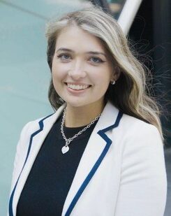 Yasmin Van Der Veen
